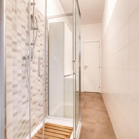 アパート Just Urban Stays - Stylish Studio 25 Min From Milan Duomo ミラノ